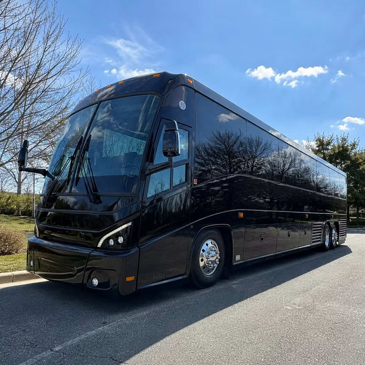 downtown memphis employee shuttles for office and hospitality teams