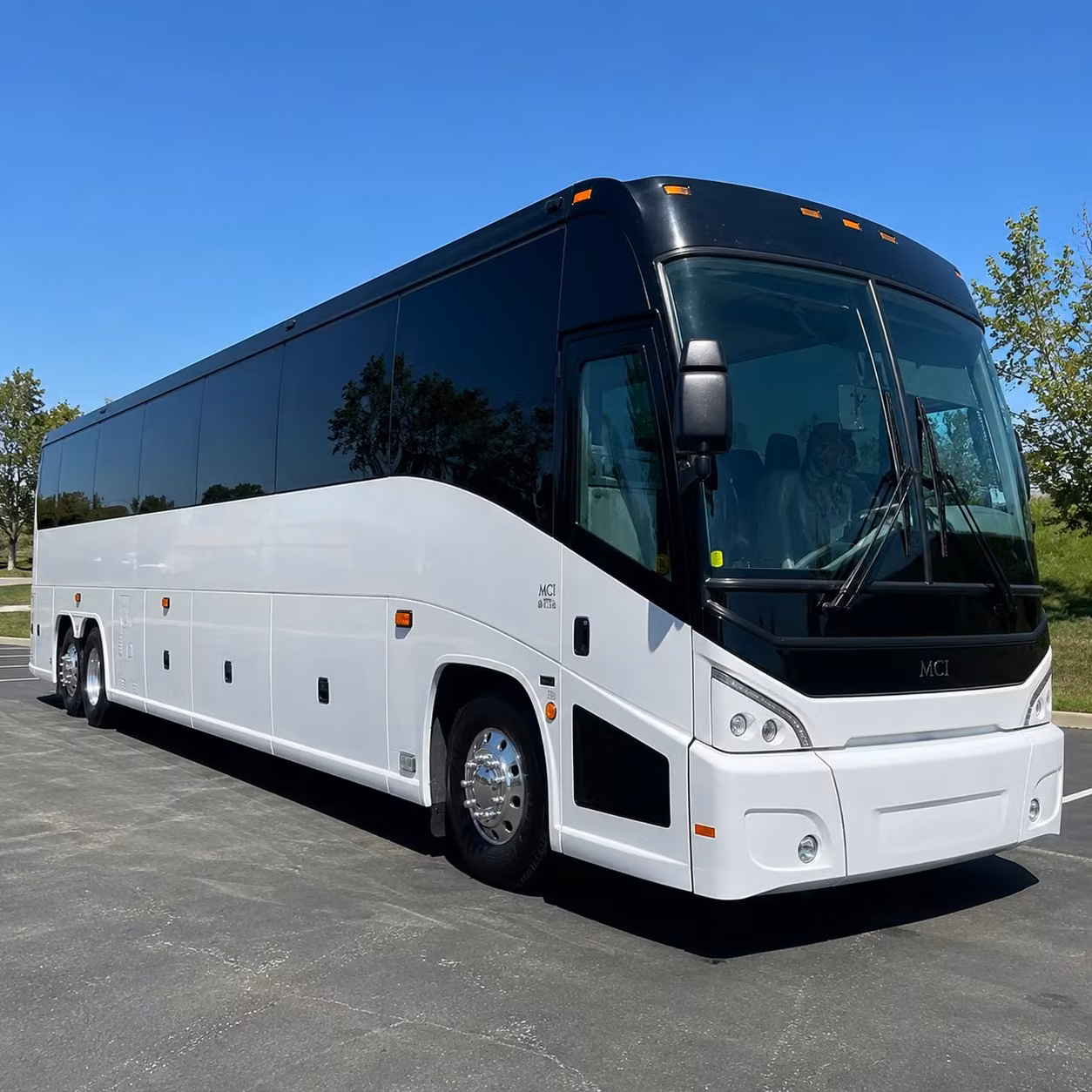 how trip distance and duration affect charter bus rental rates in memphis